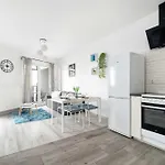 Appartement Subtle In With Parking Close To The Airport By Renters *