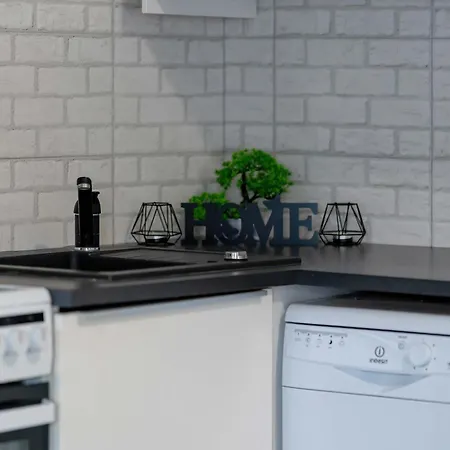 Subtle In With Parking Close To The Airport By Renters Poznaň