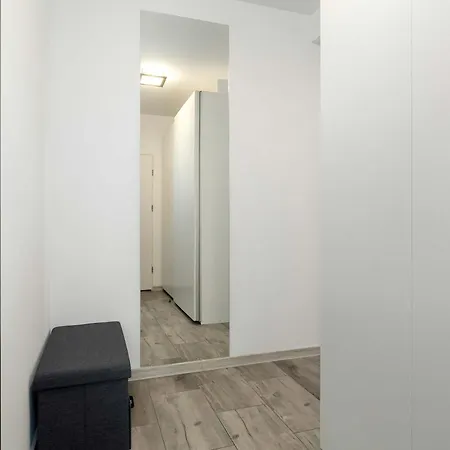 Apartmán Subtle In With Parking Close To The Airport By Renters *