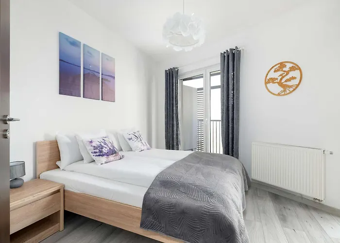 Subtle In With Parking Close To The Airport By Renters Poznan