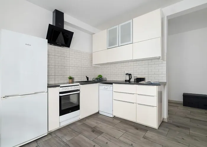 Subtle In With Parking Close To The Airport By Renters Poznan