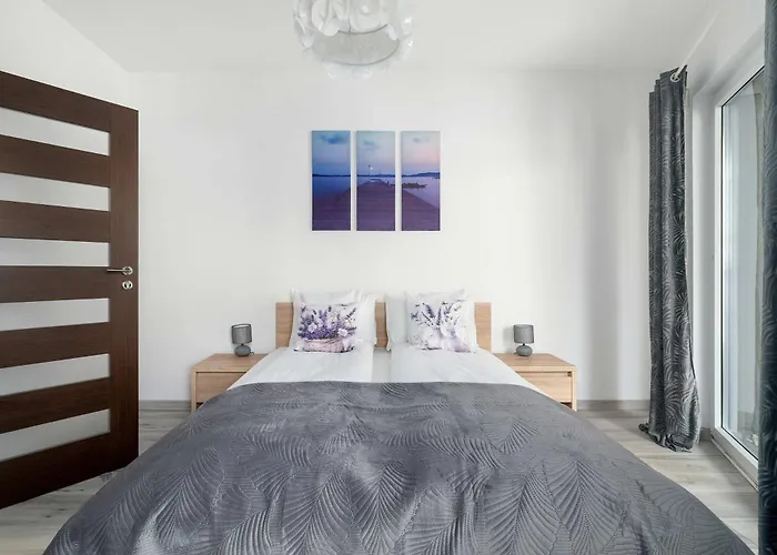 아파트 Subtle In With Parking Close To The Airport By Renters *